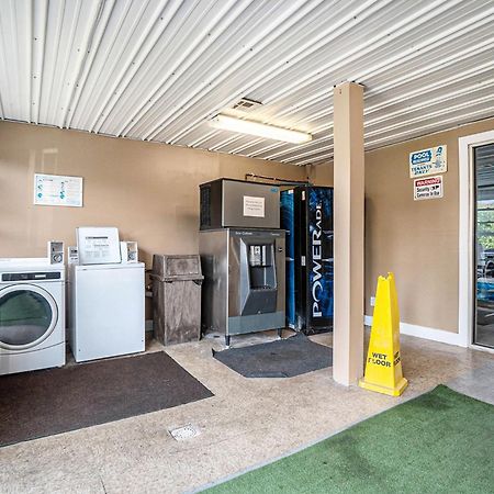 Great Lakes Inn & Suites South Haven Extérieur photo