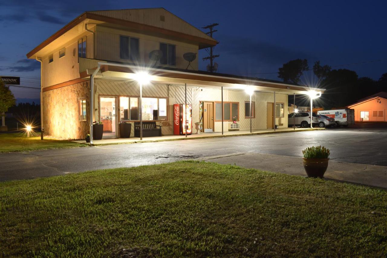 Great Lakes Inn & Suites South Haven Extérieur photo