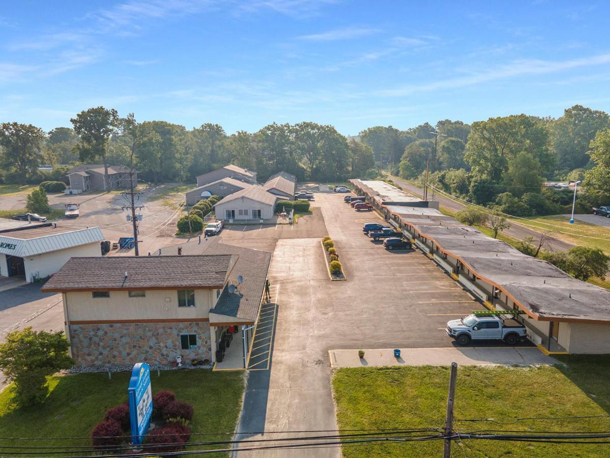 Great Lakes Inn & Suites South Haven Extérieur photo