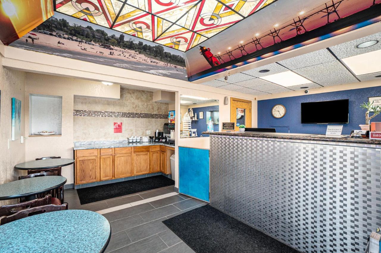 Great Lakes Inn & Suites South Haven Extérieur photo
