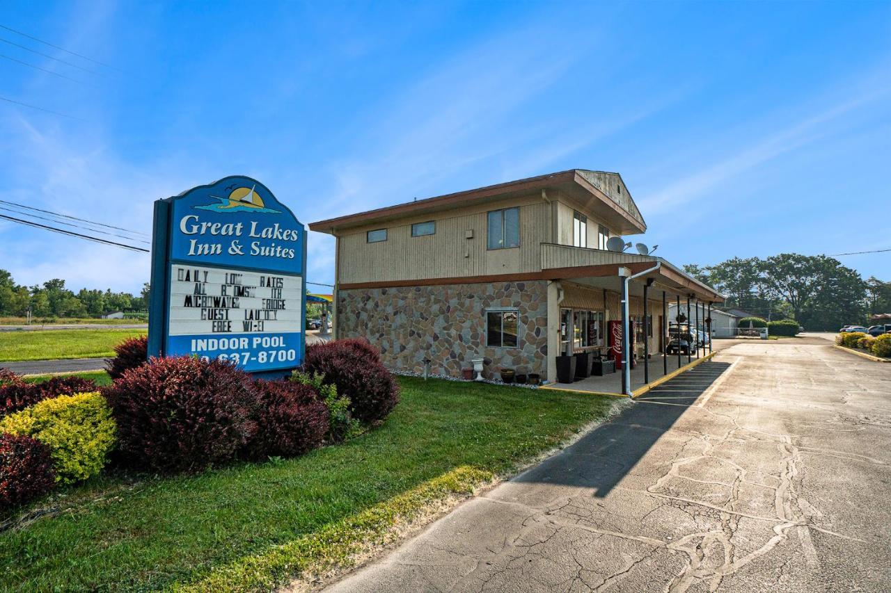 Great Lakes Inn & Suites South Haven Extérieur photo