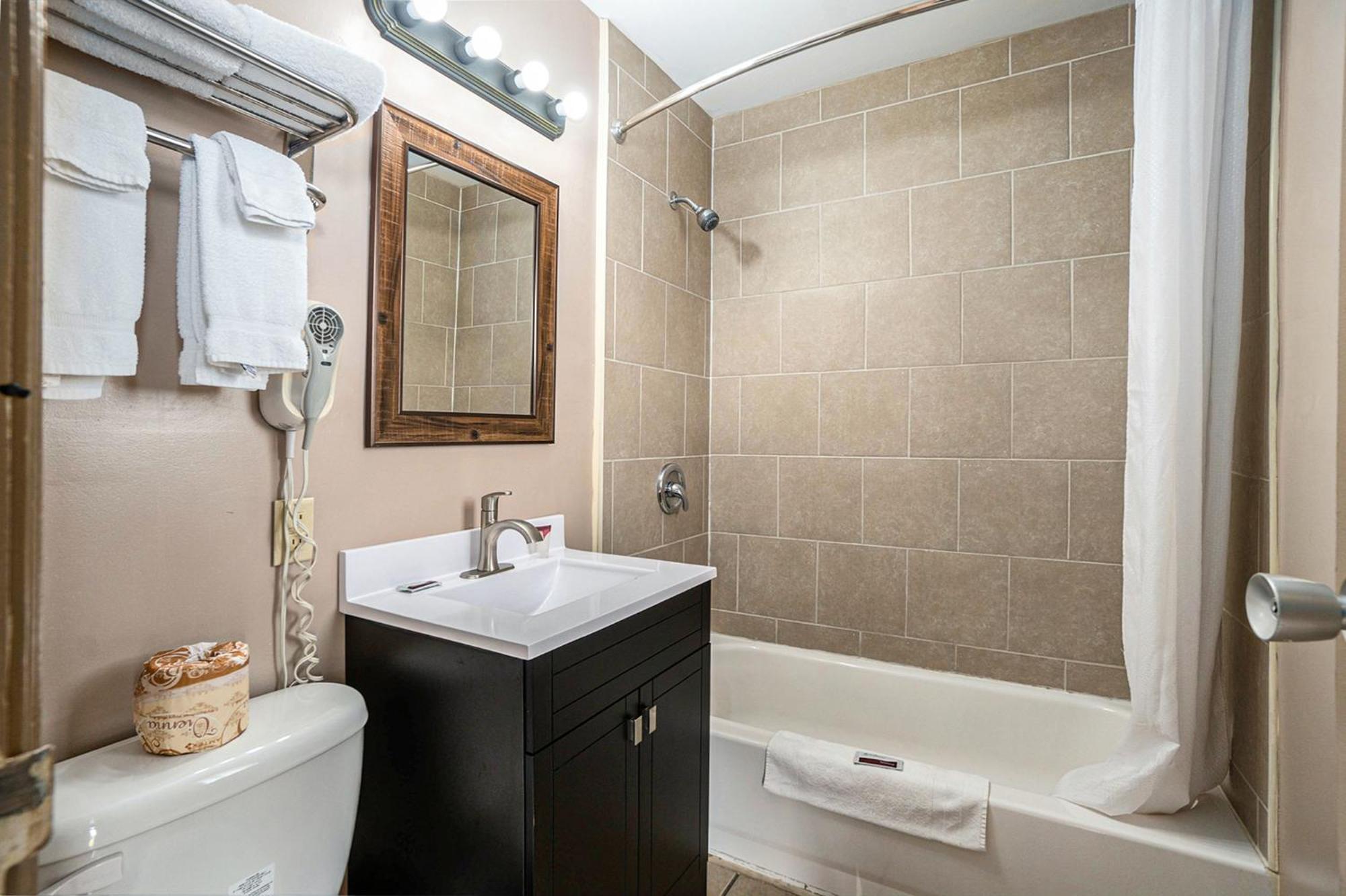 Great Lakes Inn & Suites South Haven Chambre photo