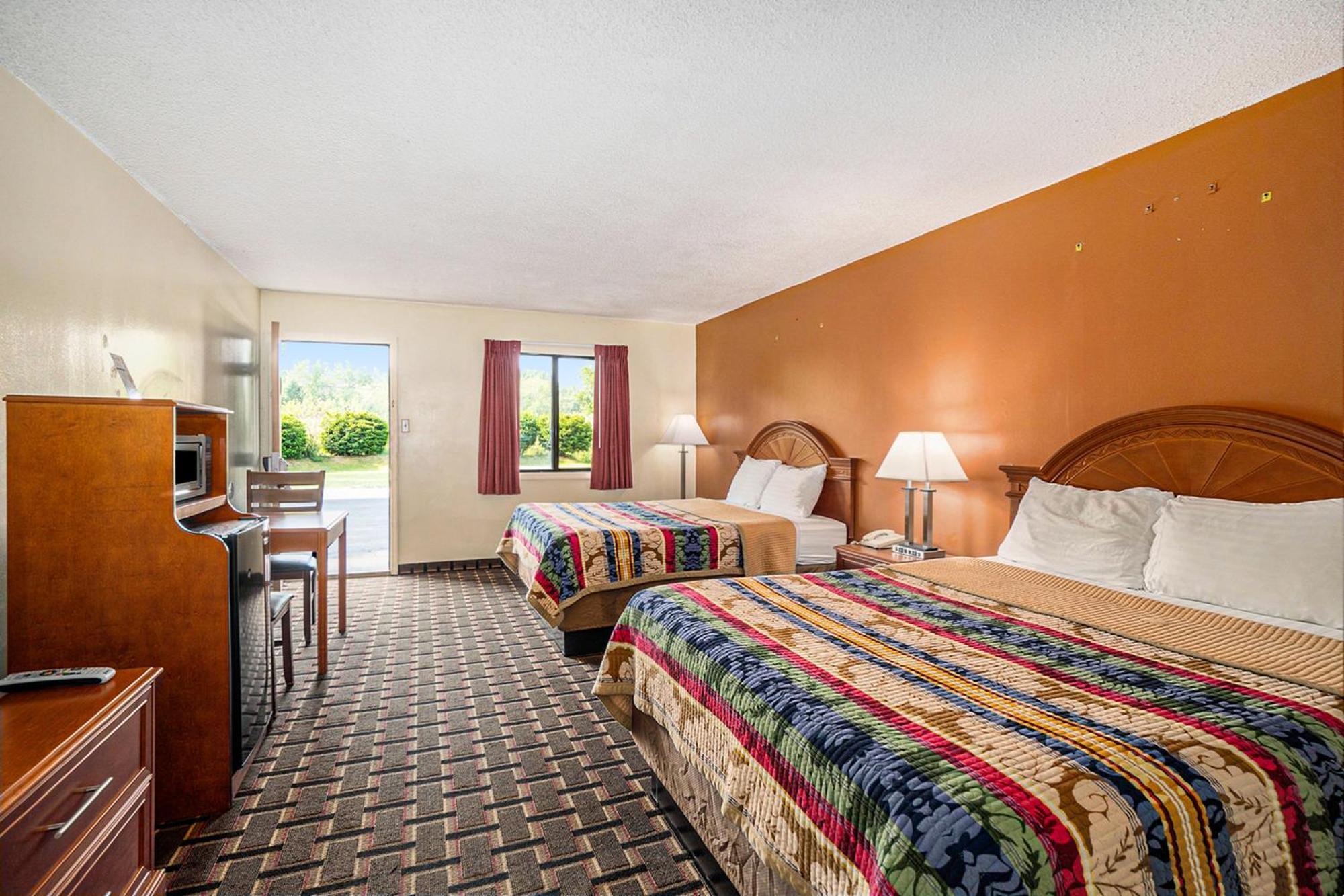 Great Lakes Inn & Suites South Haven Chambre photo